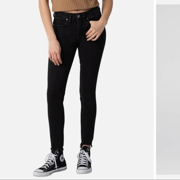 GAP Denim - Gap true skinny cropped jeans distressed raw hem in excellent condition size 26